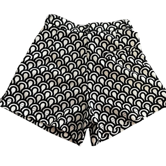 Black Tape Women’s High Waist Patterned Shorts Small | Geometric Print Dressy - Picture 9 of 12
